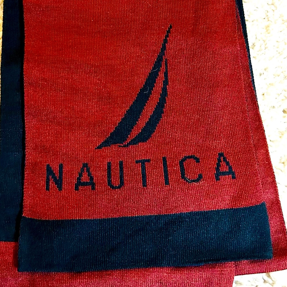 NWOT Nautica Men’s Scarf or Wrap  Burgundy And Navy